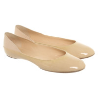 Balenciaga Chaussons/Ballerines en Cuir verni en Beige