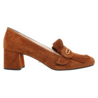 Prada Pumps/Peeptoes Suede in Brown