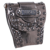 Versace Umhängetasche aus Leder in Silbern