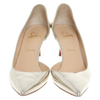 Christian Louboutin Pumps/Peeptoes aus Lackleder in Gold