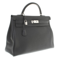 Hermès Kelly Bag 40 aus Leder in Schwarz