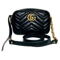 Gucci GG Marmont Camera Bag Mini in Pelle in Nero