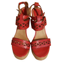 Chloé Wedges in red