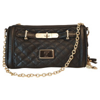 Guess Clutch in Schwarz