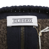 Closed Pullover in Khaki/Blau