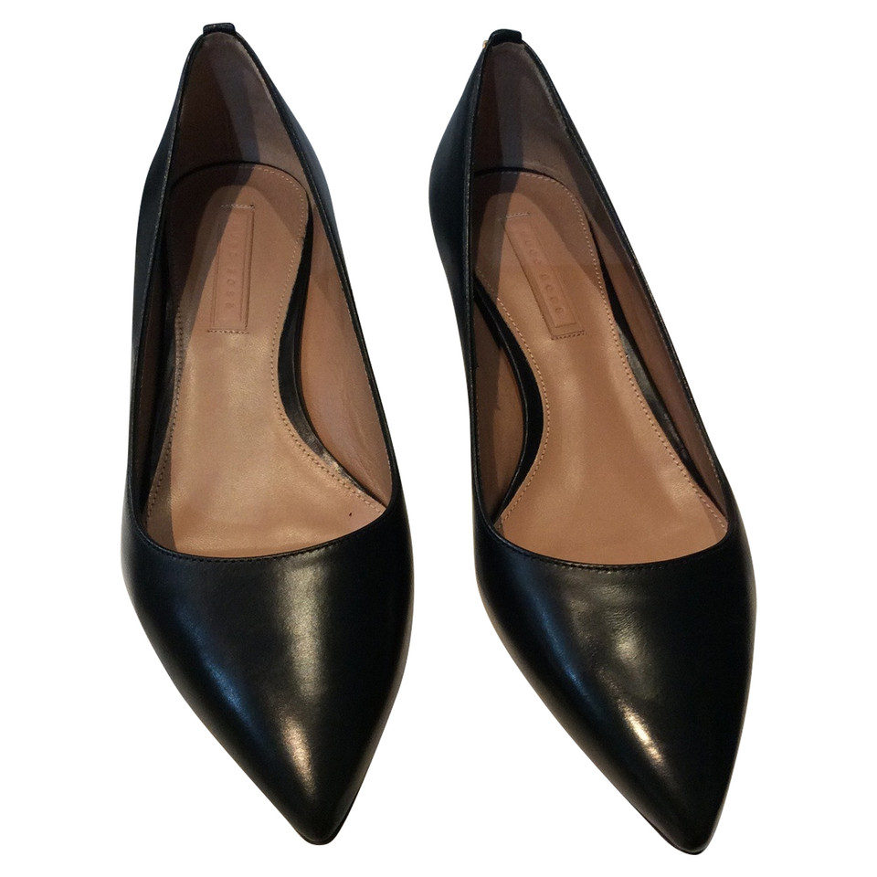 Hugo Boss Pumps/Peeptoes Leer in Zwart