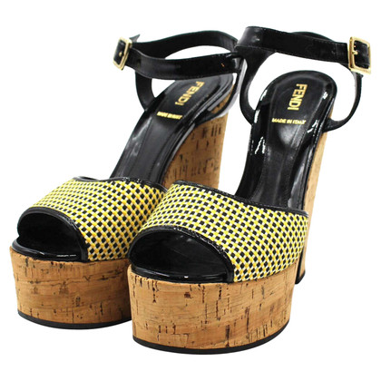 Fendi Sandals Leather in Yellow