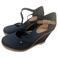 Tommy Hilfiger Wedges Canvas in Black