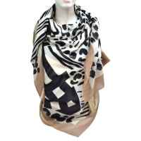 Burberry Cashmere / silk scarf