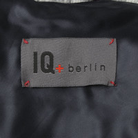 Iq Berlin Coat in grey / cream
