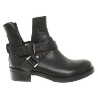 Hugo Boss Stiefeletten in Schwarz