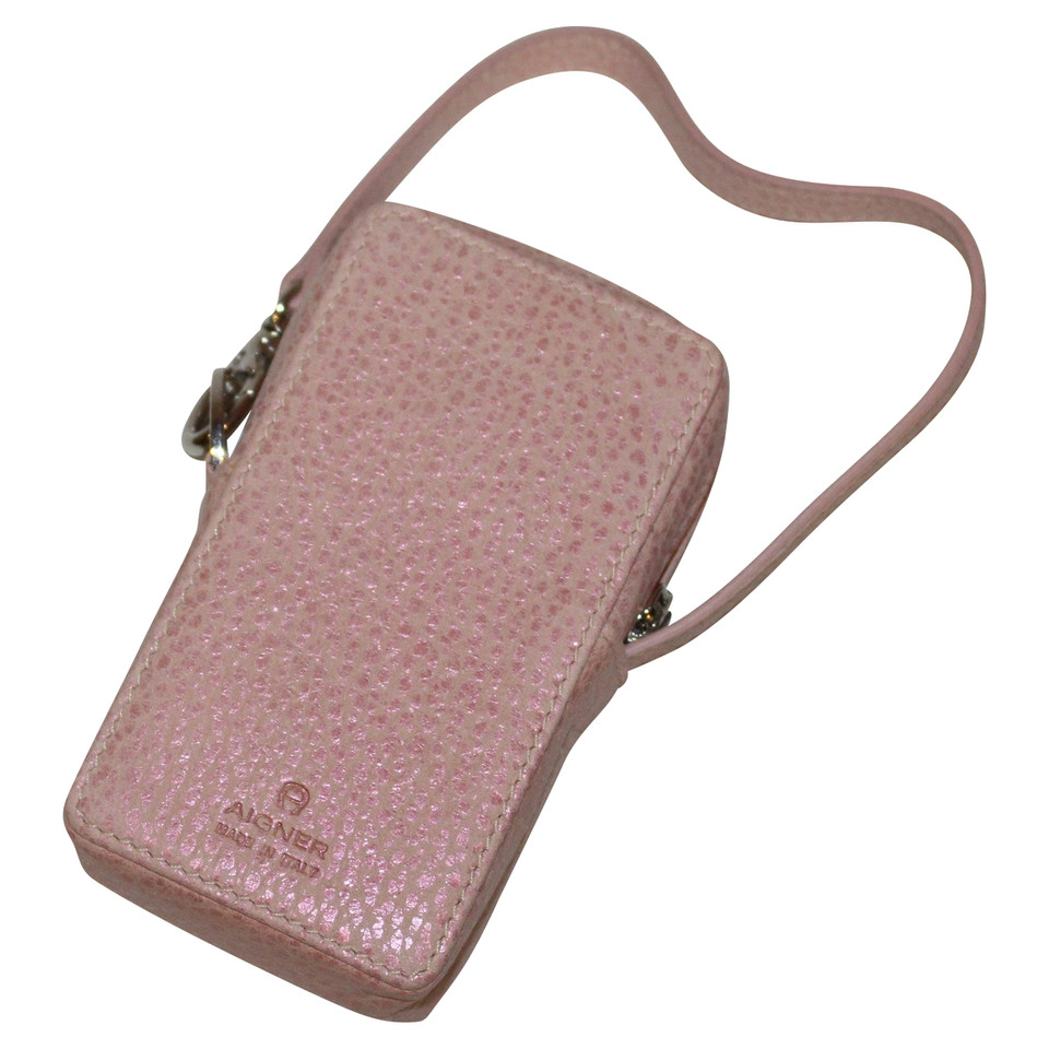 Aigner Bag/Purse Leather in Pink