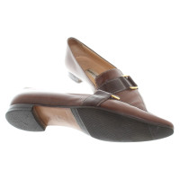 Manolo Blahnik Mocassino in pelle in Brown