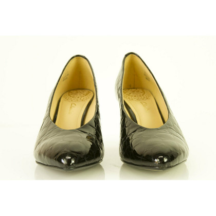 Clarks Pumps/Peeptoes Patent leather in Black