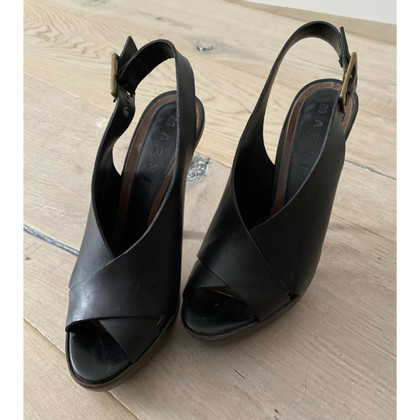 Marni Sandals Leather in Black
