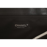 Chanel Shopping Tote Petit aus Leder in Schwarz