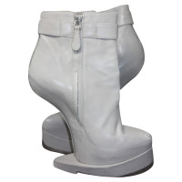 Alexander McQueen Ankle boots Leather in Grey