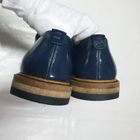 Fendi Chaussures à lacets en Cuir en Bleu