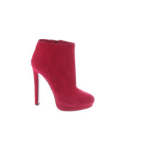 Alexander McQueen Ankle boots Leather in Fuchsia