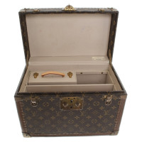 Louis Vuitton Cosmetic case from Monogram Canvas