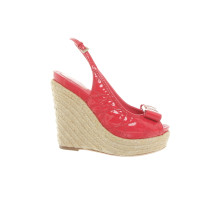 Christian Dior Chaussures compensées en Cuir verni en Rouge