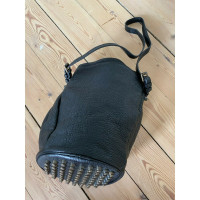 Alexander Wang Diego Bucket Bag Small aus Leder in Schwarz