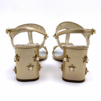 Chanel Sandals Leather in Gold