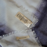 Burberry Cloth with pattern