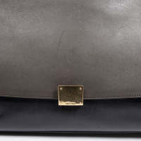 Céline Trapeze Medium 30cm Leer