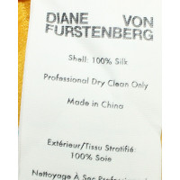 Diane Von Furstenberg Robe en Soie en Jaune