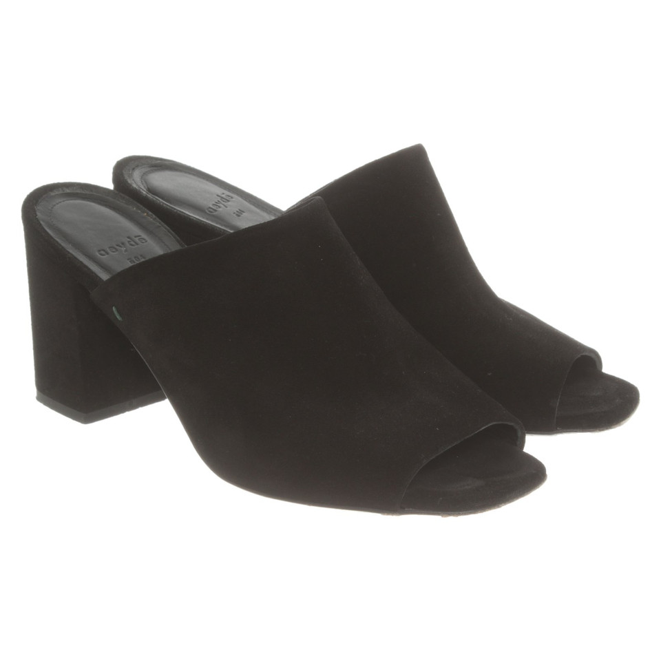 Aeyde Sandales en Cuir en Noir