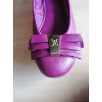 Louis Vuitton Slippers/Ballerina's Leer in Violet