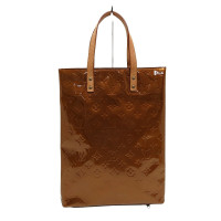 Louis Vuitton Reade MM Lakleer in Bruin