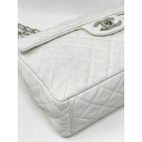 Chanel Classic Flap Bag Jumbo en Cuir en Blanc
