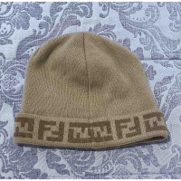 Fendi Cappello/Berretto in Cashmere in Beige