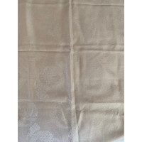 Christian Dior Schal/Tuch aus Seide in Creme