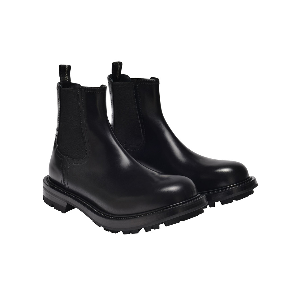 Alexander McQueen Boots Leather in Black