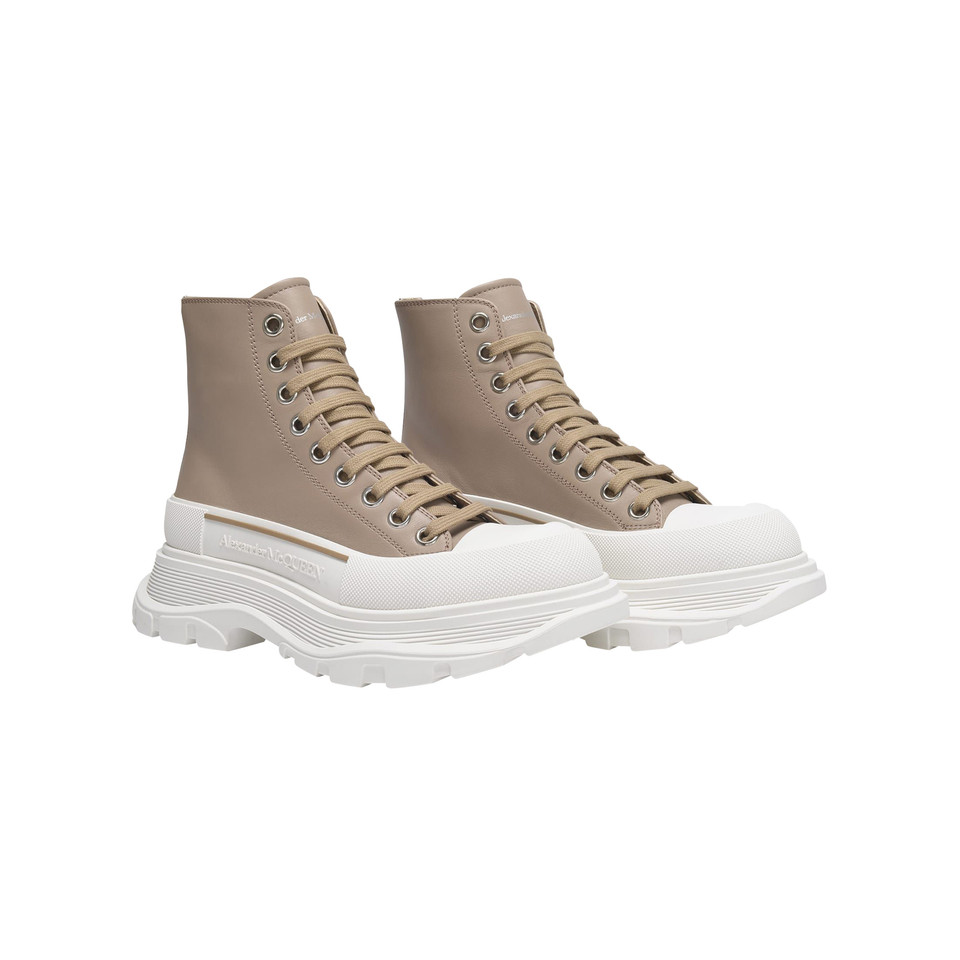 Alexander McQueen Sneakers Leer in Huidskleur