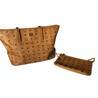 Mcm Shopper Canvas in Brown