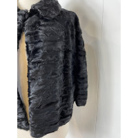Fendi Jacke/Mantel aus Pelz in Schwarz