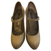 Dolce & Gabbana Pumps/Peeptoes Patent leather in Beige