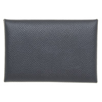 Hermès Täschchen/Portemonnaie aus Leder in Blau