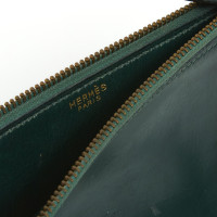Hermès Clutch aus Leder in Grün