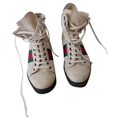 Gucci Stiefeletten aus Leder in Beige