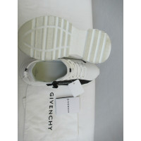 Givenchy Chaussures de sport en Cuir en Blanc