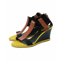 Fendi Wedges Leather in Yellow