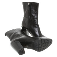 Giorgio Armani Stiefeletten aus Leder in Schwarz