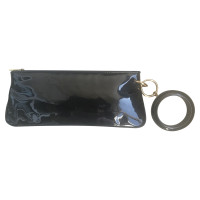 Chopard Clutch aus Lackleder in Schwarz