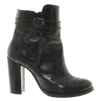 Closed Ankle Boots in zwart