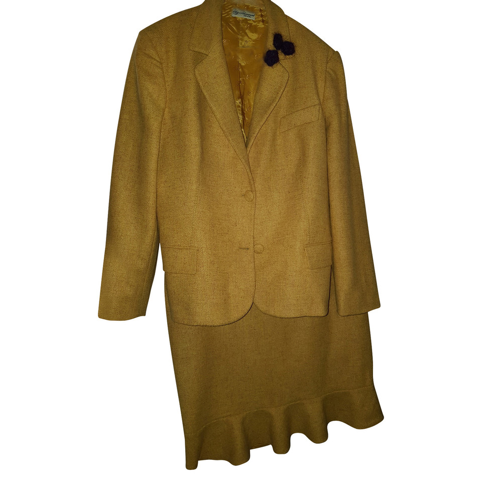 Blumarine Suit in Geel